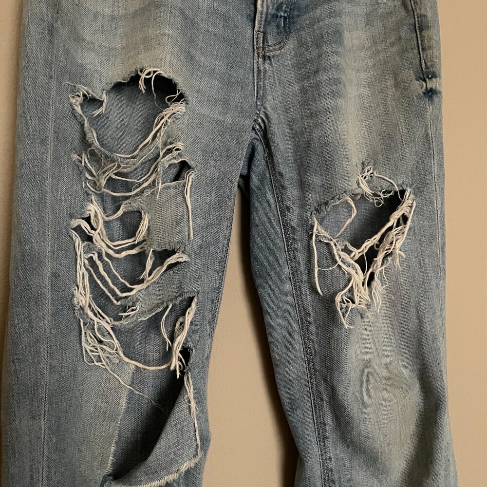 American Eagle, 2 Short, Distressed Tom Girl Jeans. - Picture 2 of 9